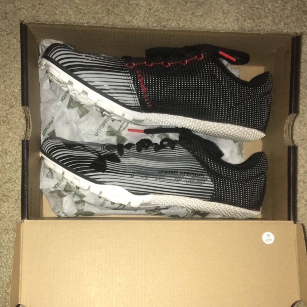Under Armour kick sprint spikes